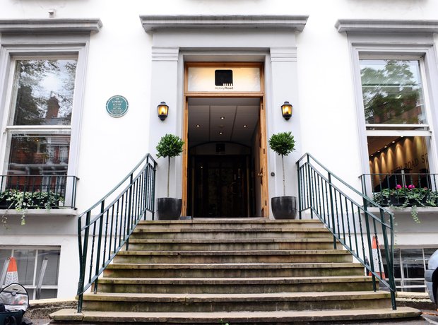 6. Abbey Road Studios, London - 10 Places Every Music Lover Should