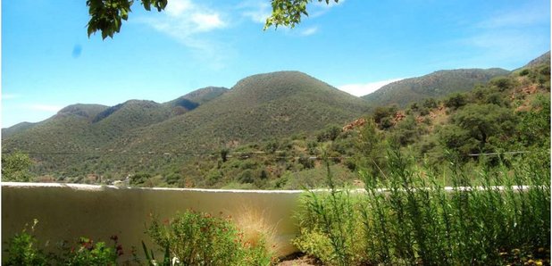Lake optical illusion